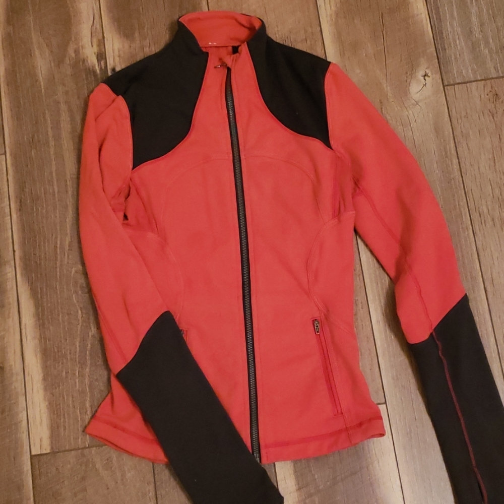 Lululemon Forme Jacket Size 2